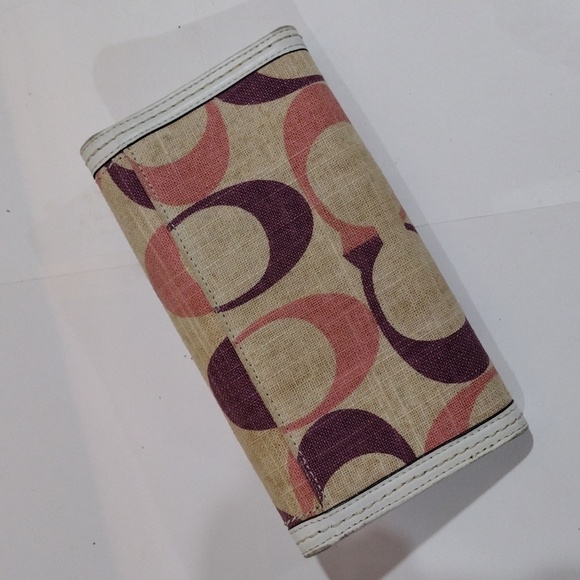 Coach Wallet Signature C Logo Buckle design Long, Snap Closure, Colorful Vintage - Picture 5 of 16
